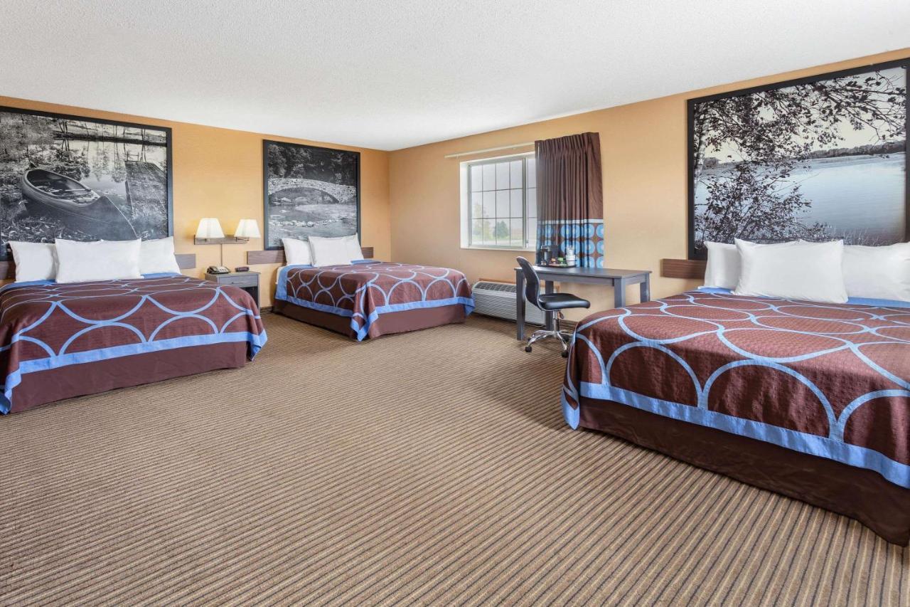 Super 8 By Wyndham Fort Dodge Ia Exterior photo