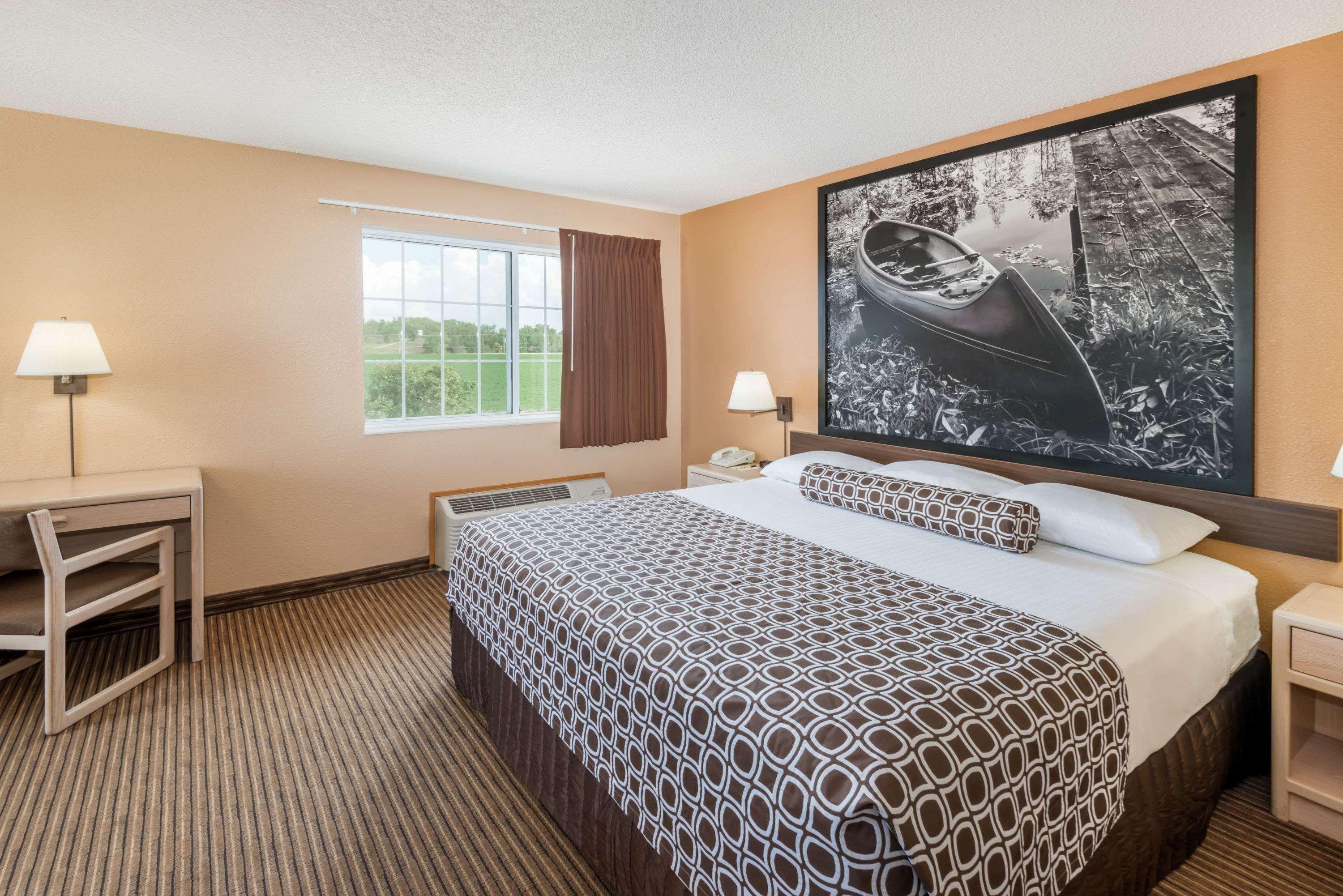 Super 8 By Wyndham Fort Dodge Ia Exterior photo