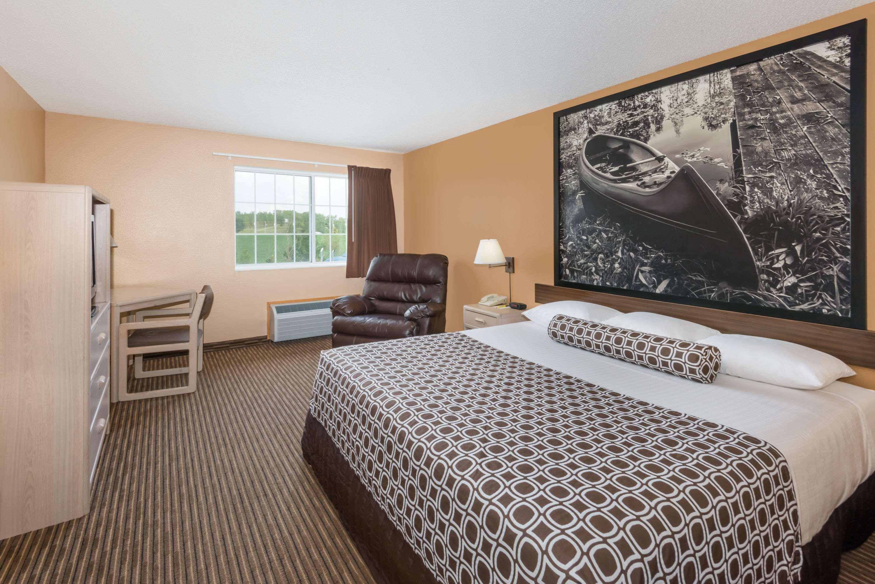Super 8 By Wyndham Fort Dodge Ia Exterior photo