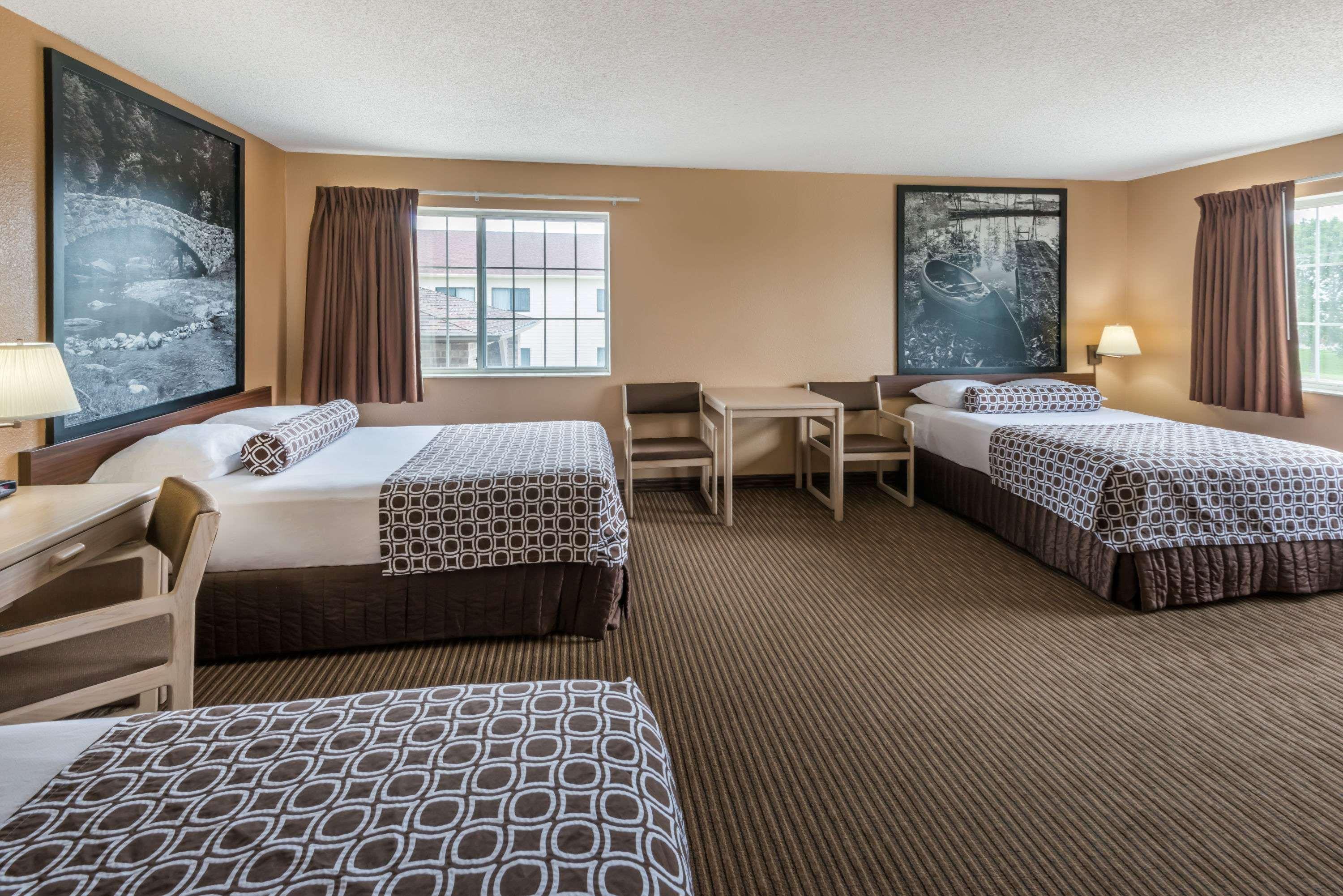 Super 8 By Wyndham Fort Dodge Ia Exterior photo